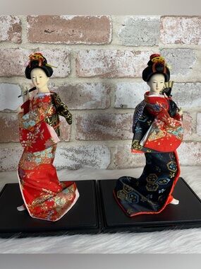 Pair of Japanese Geisha Dolls in Red and Black Kimono